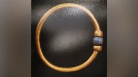 Egyptian Officials State Ancient Bracelet Has Been Taken and Destroyed